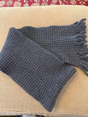 GAP Lambswool Grey Knit Scarf Wrap Thick 64”x9”(TD)